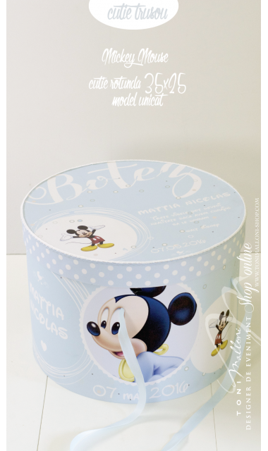 Trusou de botez brodat pentru baieti cu Mickey Mouse, Little man 4
